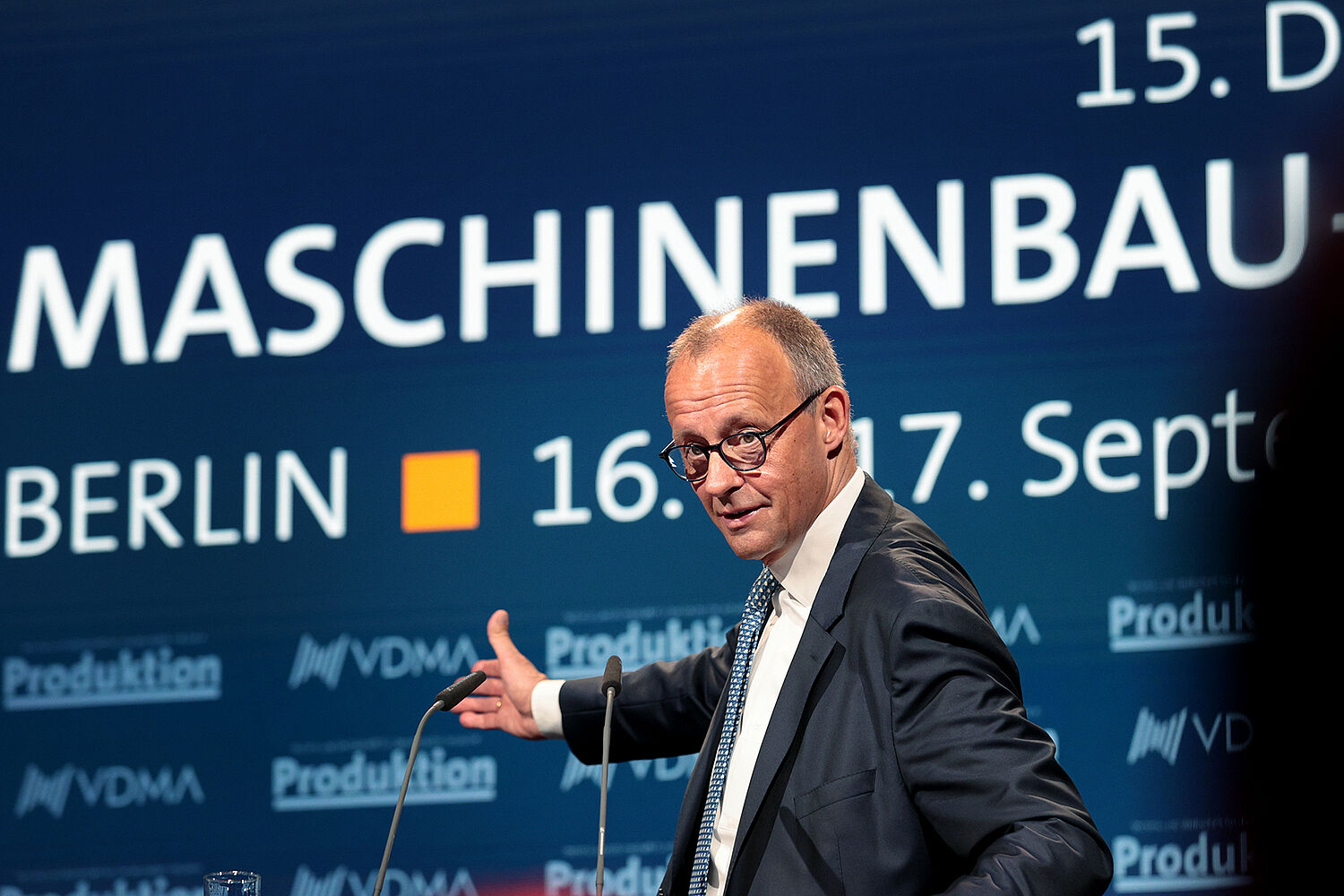 Foto vom 15. Deutschen Maschinenbau-Gipfel 2025 in Berlin - Friedrich Merz