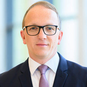 Alexander Jakschik - Sprecher auf dem Deutschen Maschinenbau-Gipfel 2025