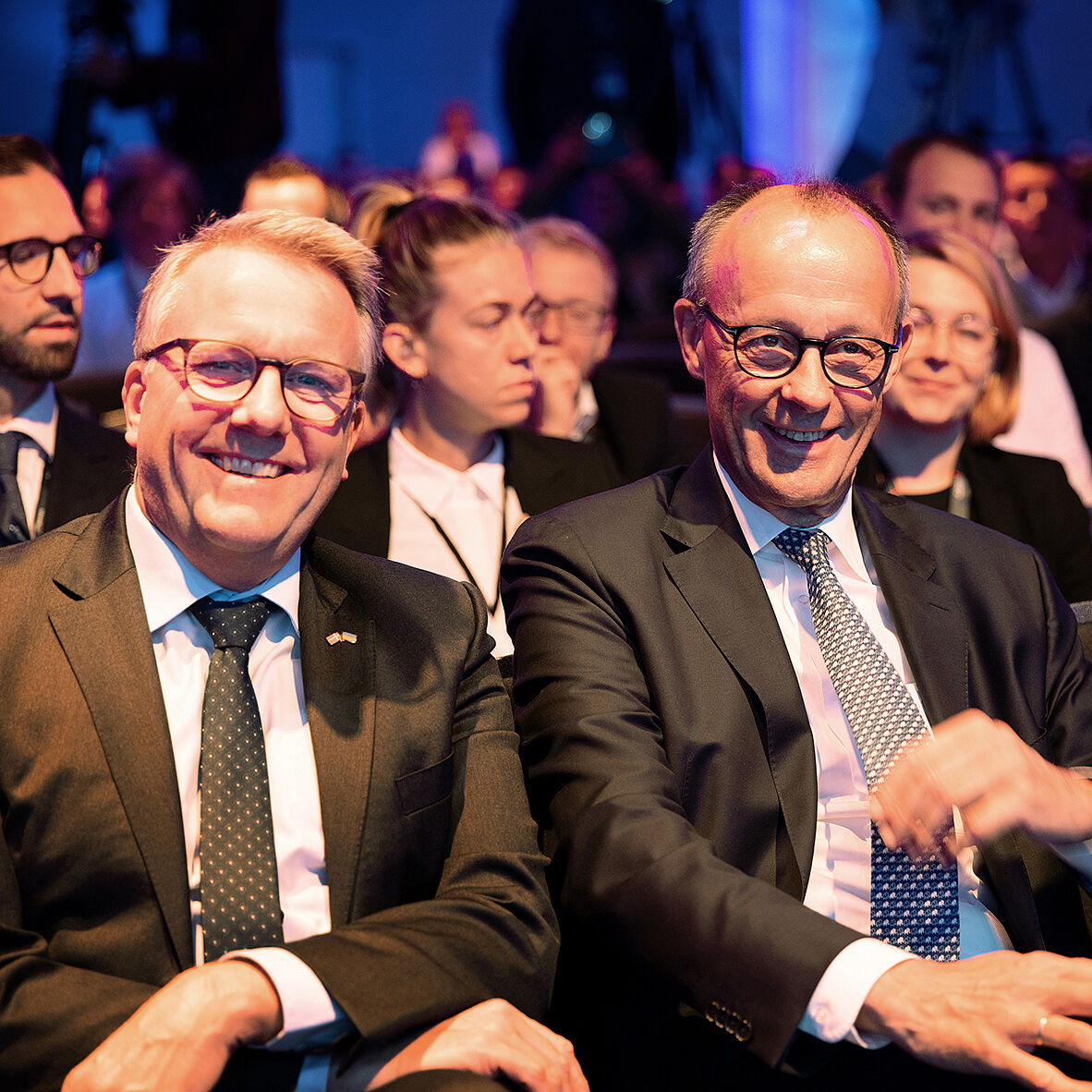 Foto vom 15. Deutschen Maschinenbau-Gipfel 2025 in Berlin - Friedrich Merz und Morten Bødskov