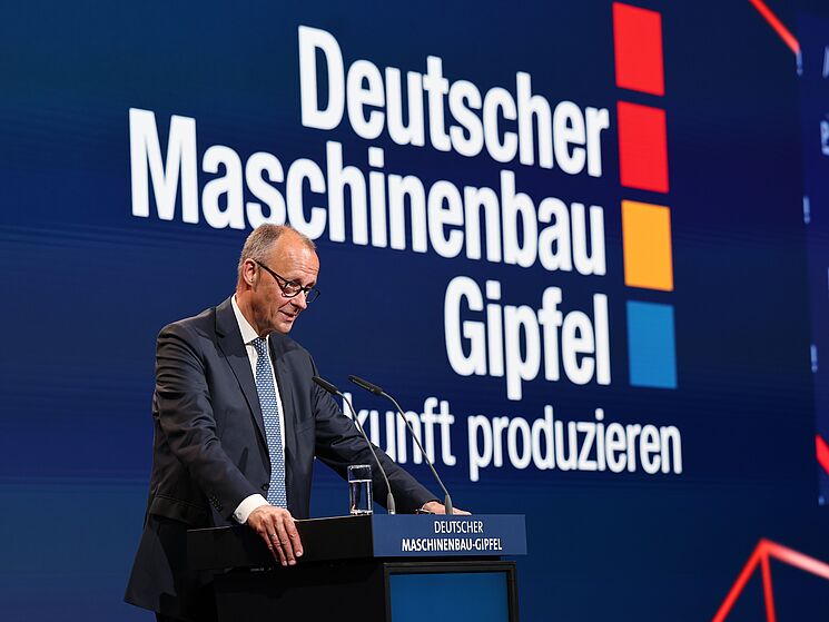 Friedrich Merz auf der Bühne, Deutscher Maschinenbau-Gipfel