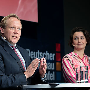 Foto vom 15. Deutschen Maschinenbau-Gipfel 2025 in Berlin - Diskussion