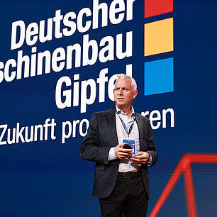 Foto vom 15. Deutschen Maschinenbau-Gipfel 2025 in Berlin - Sprecher