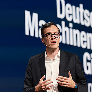 Foto vom 15. Deutschen Maschinenbau-Gipfel 2025 in Berlin - Sprecherbild