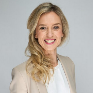 Portraitbild von Karlotta Gründobler - Sprecherin auf dem Deutschen Maschinenbau-Gipfel 2025