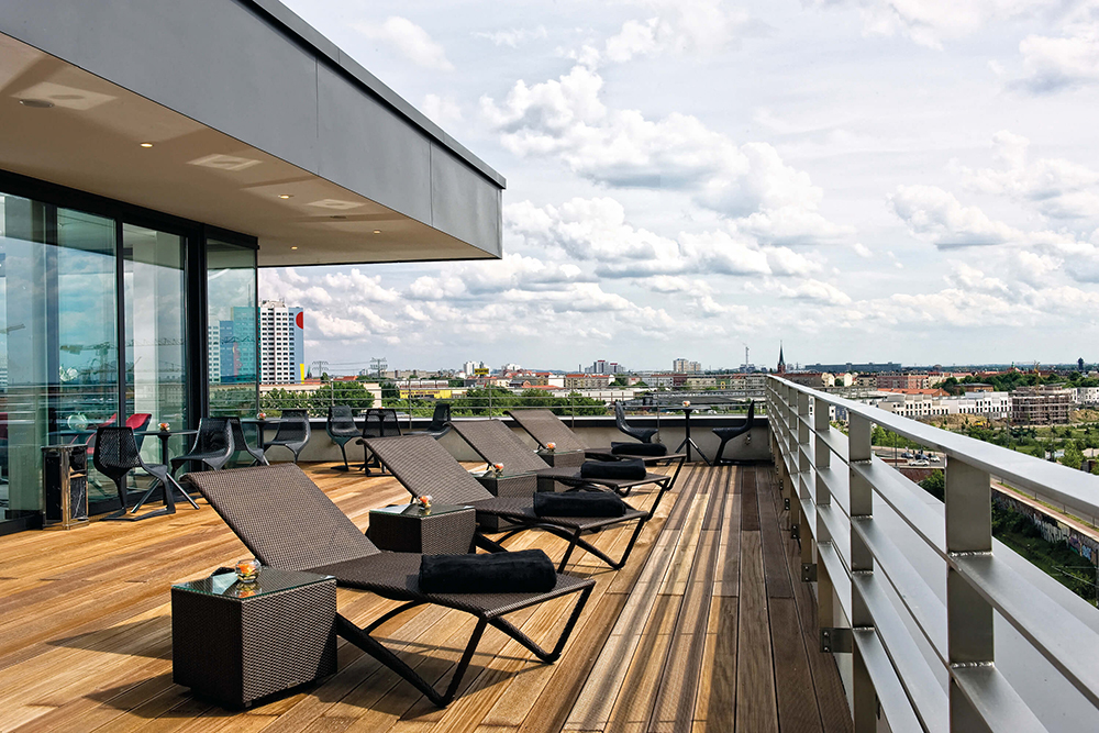Vienna House Andel's Berlin - Sonnenterrasse