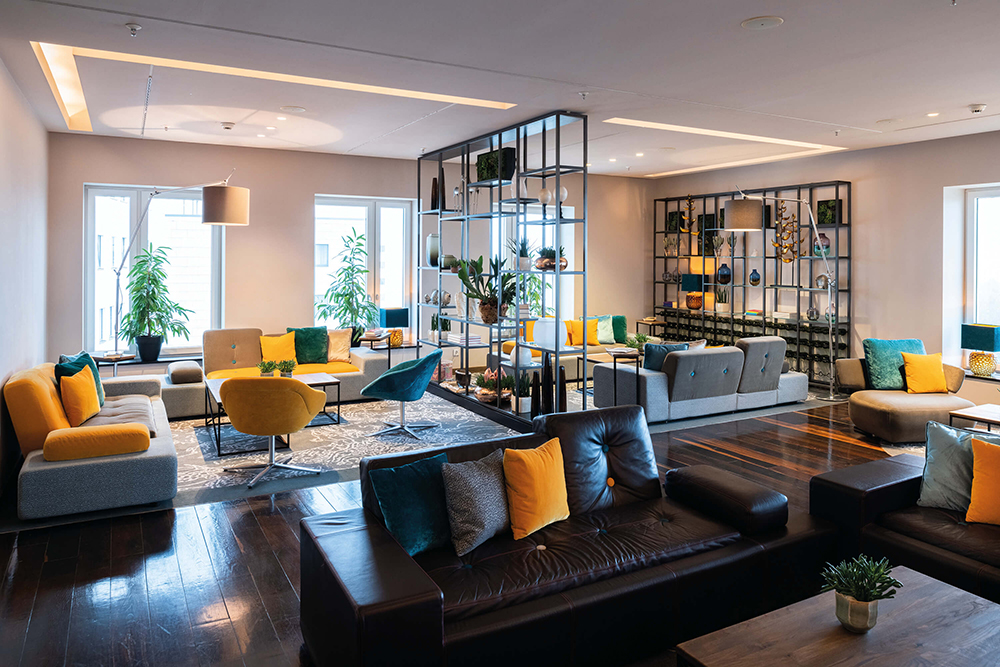 Lounge Vienna House Andel's Berlin - Veranstaltungsort Maschinenbau-Gipfel 2025